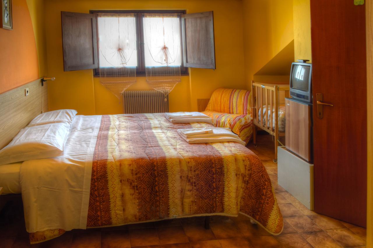 Albergo Rifugio Montecucco Piampaludo Εξωτερικό φωτογραφία