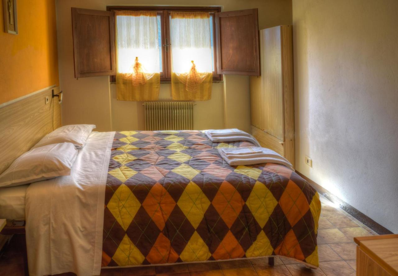 Albergo Rifugio Montecucco Piampaludo Εξωτερικό φωτογραφία
